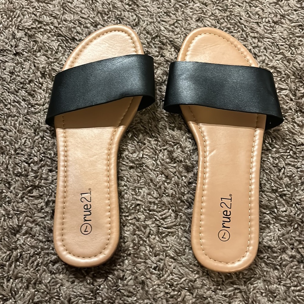 Free w bundle Rue21 sandals